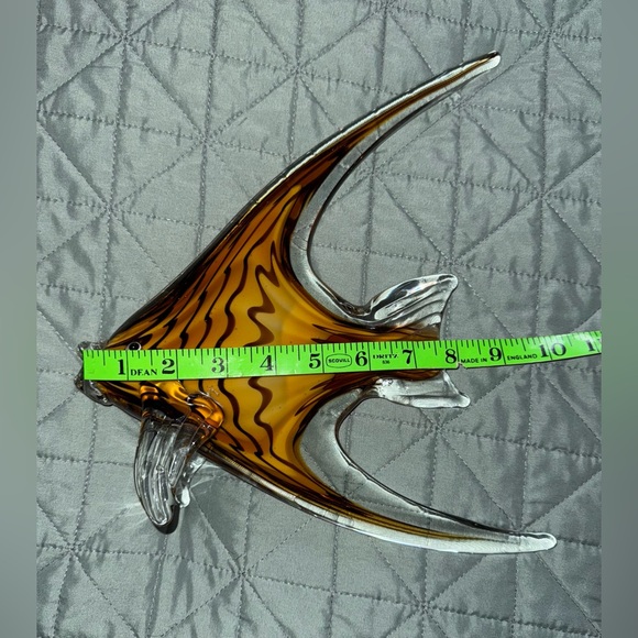 MURANO Artistic Glass Fish Sculpture in Amber and Black. 4’ X 5’. - Picture 11 of 14